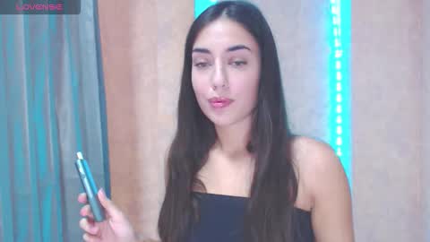 lovelly_me online show from 21, 10, 2025