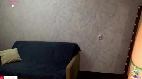 Snapshot of lovelly_molly chatting on 13, 1, 2026 Molly online show from 13, 1, 2026