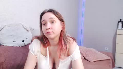 Lovely Hayley online show from 9, 6, 2026