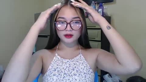 Lovely Laura online show from 5, 1, 2025
