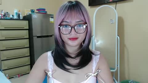 Lovely Laura online show from 11, 1, 2025