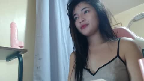 Lovely Laura online show from 12, 9, 2025
