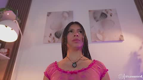 Snapshot of lovely_queens chatting on 1, 7, 2026 online show from 1, 7, 2026