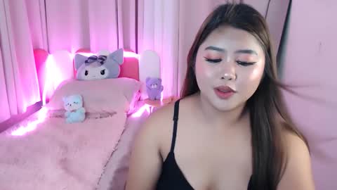 lovely_shine online show from 6, 3, 2026