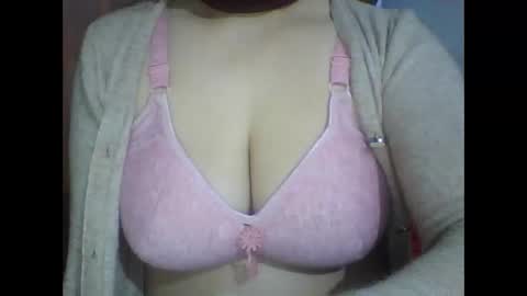 katrina follow me guys online show from 1, 1, 2025