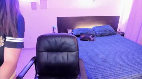 lovely   online show from 10, 1, 2026