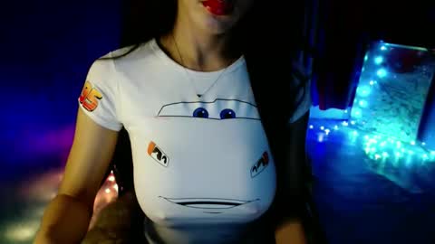 lovelypetite143 online show from 10, 4, 2026