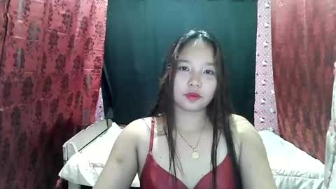 lovelypinay2 online show from 16, 2, 2025