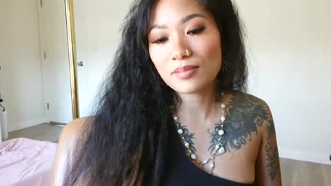 lovelyxmacii online show from 14, 6, 2026