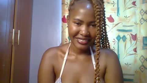 Snapshot of lovelyy_dreams chatting on 26, 3, 2026 Hanna online show from 26, 3, 2026