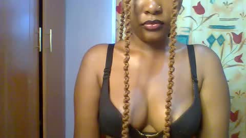 Snapshot of lovelyy_dreams chatting on 29, 3, 2026 Hanna online show from 29, 3, 2026