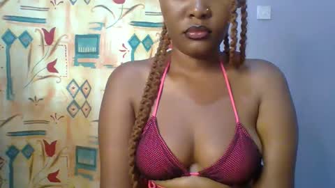 Snapshot of lovelyy_dreams chatting on 6, 4, 2026 Hanna online show from 6, 4, 2026