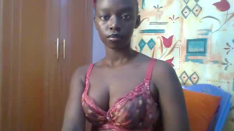 Snapshot of lovelyy_dreams chatting on 8, 4, 2026 Hanna online show from 8, 4, 2026