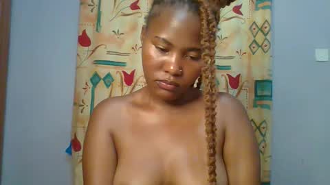 Snapshot of lovelyy_dreams chatting on 15, 4, 2026 Hanna online show from 15, 4, 2026