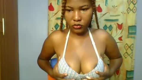 Snapshot of lovelyy_dreams chatting on 16, 4, 2026 Hanna online show from 16, 4, 2026