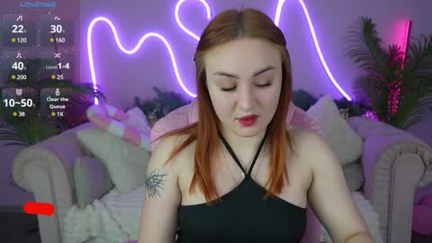 Snapshot of lovelyybell chatting on 9, 1, 2025 B E L L online show from 9, 1, 2025