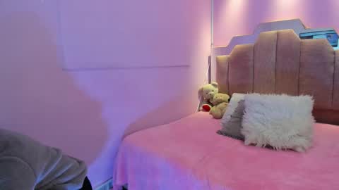 L O V E  online show from 17, 2, 2026