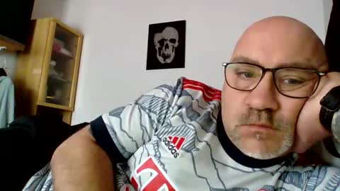 lover010983 online show from 26, 2, 2025