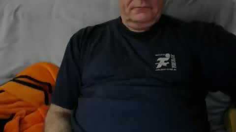 Snapshot of loveroflatinas1 chatting on 15, 11, 2025 loveroflatinas1 online show from 15, 11, 2025