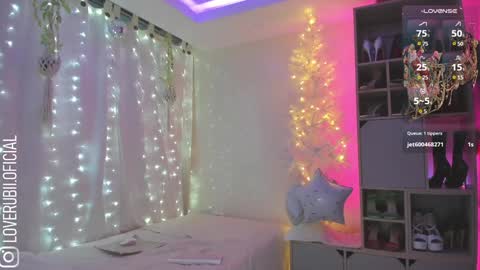 Snapshot of loverubii chatting on 18, 12, 2024 loverubii online show from 18, 12, 2024