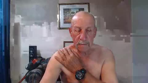 Snapshot of lovesblackazz chatting on 19, 9, 2025 Lovesblackazz online show from 19, 9, 2025