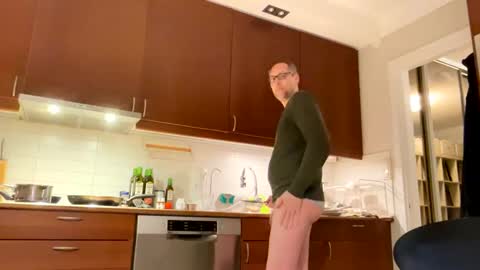 Snapshot of loveshine_ chatting on 2, 3, 2025 loveshine_ online show from 2, 3, 2025