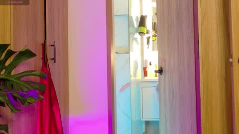 Snapshot of loveskingdom chatting on 7, 2, 2026 LovesKingdom online show from 7, 2, 2026