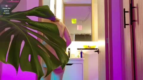 Snapshot of loveskingdom chatting on 9, 2, 2026 LovesKingdom online show from 9, 2, 2026