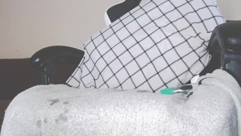 Snapshot of lovestobeused2 chatting on 30, 9, 2025 lovetobeused online show from 30, 9, 2025