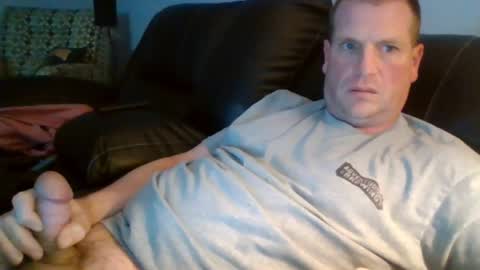 lovetocum37 online show from 13, 4, 2026