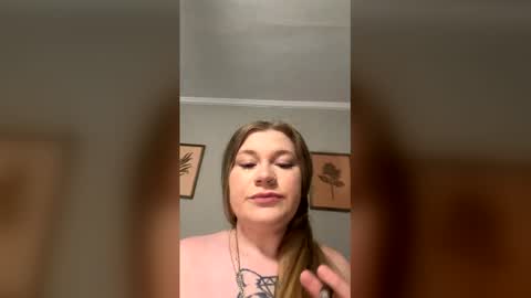 Snapshot of lovetubes101 chatting on 5, 5, 2026 lovetubes101 online show from 5, 5, 2026