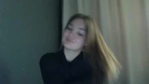 Snapshot of loviesimone chatting on 8, 10, 2025 loviesimone online show from 8, 10, 2025