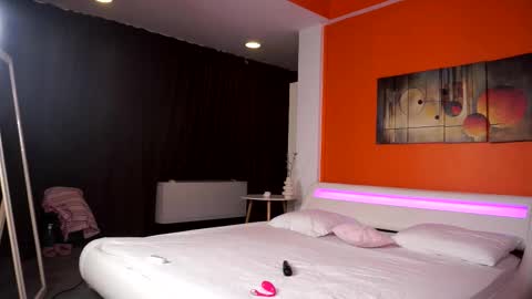 Nora online show from 10, 2, 2026