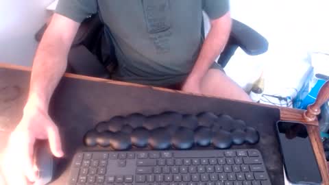 lreed090 online show from 9, 3, 2026