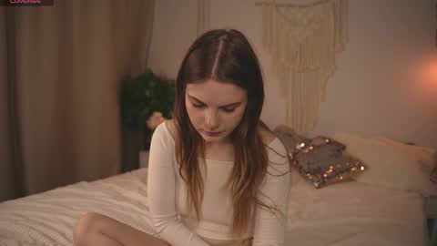 Snapshot of lu__lane chatting on 12, 9, 2025 Lu 3 online show from 12, 9, 2025