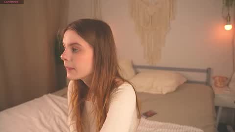 Snapshot of lu__lane chatting on 23, 9, 2025 Lu 3 online show from 23, 9, 2025