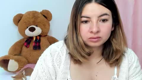 luara__01__lecat_1 online show from 22, 10, 2025