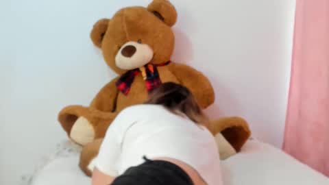 luara__01__lecat_1 online show from 24, 10, 2025