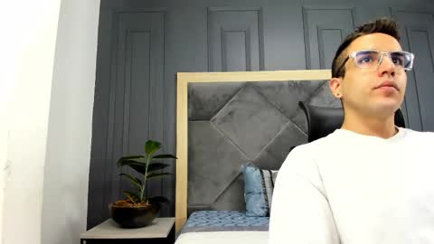 luca_morettii online show from 24, 10, 2025