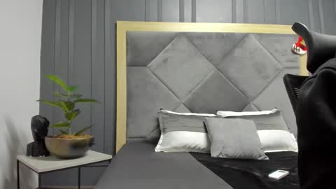 luca_morettii online show from 16, 12, 2025