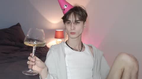 Snapshot of lucacharm chatting on 19, 1, 2025 lucacharm online show from 19, 1, 2025