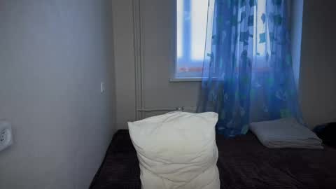 Lucas Gill online show from 6, 12, 2024