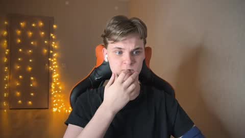 Lucas Gill online show from 24, 1, 2025