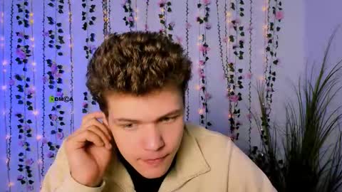 lucas_long_ online show from 17, 9, 2025