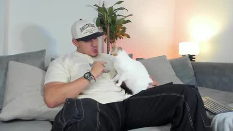 Snapshot of lucasanto_ chatting on 15, 1, 2025 LUCA SANTOS online show from 15, 1, 2025