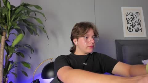 Snapshot of lucass_morales chatting on 30, 5, 2026 Lucas Morales online show from 30, 5, 2026