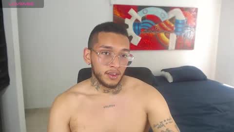 Snapshot of lucavanden chatting on 7, 11, 2025 Luca Vanden online show from 7, 11, 2025