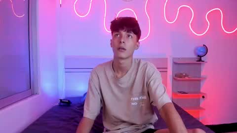 Luccas Ferreira online show from 9, 11, 2025