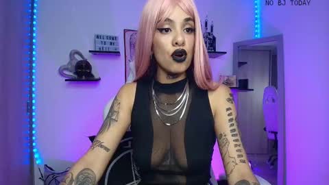 Veronica Rati    online show from 10, 10, 2025
