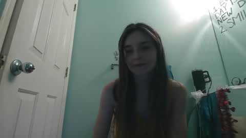 Luci Layne online show from 2, 3, 2025
